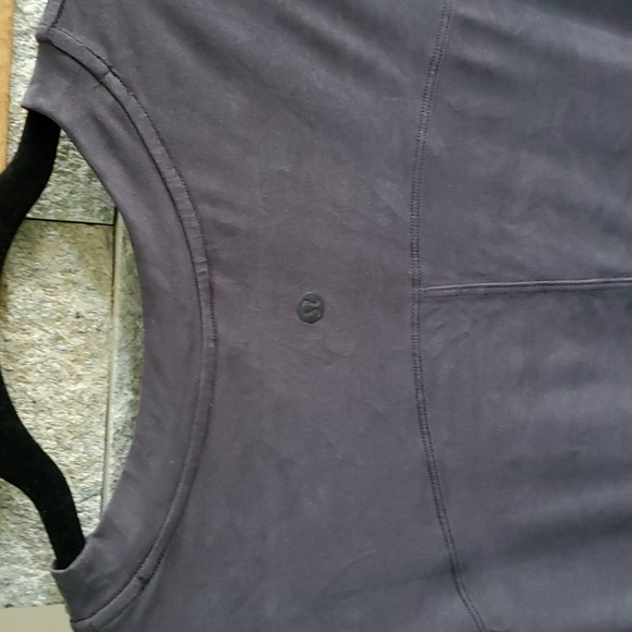 Lululemon shirred long sleeve - Picture 6 of 6